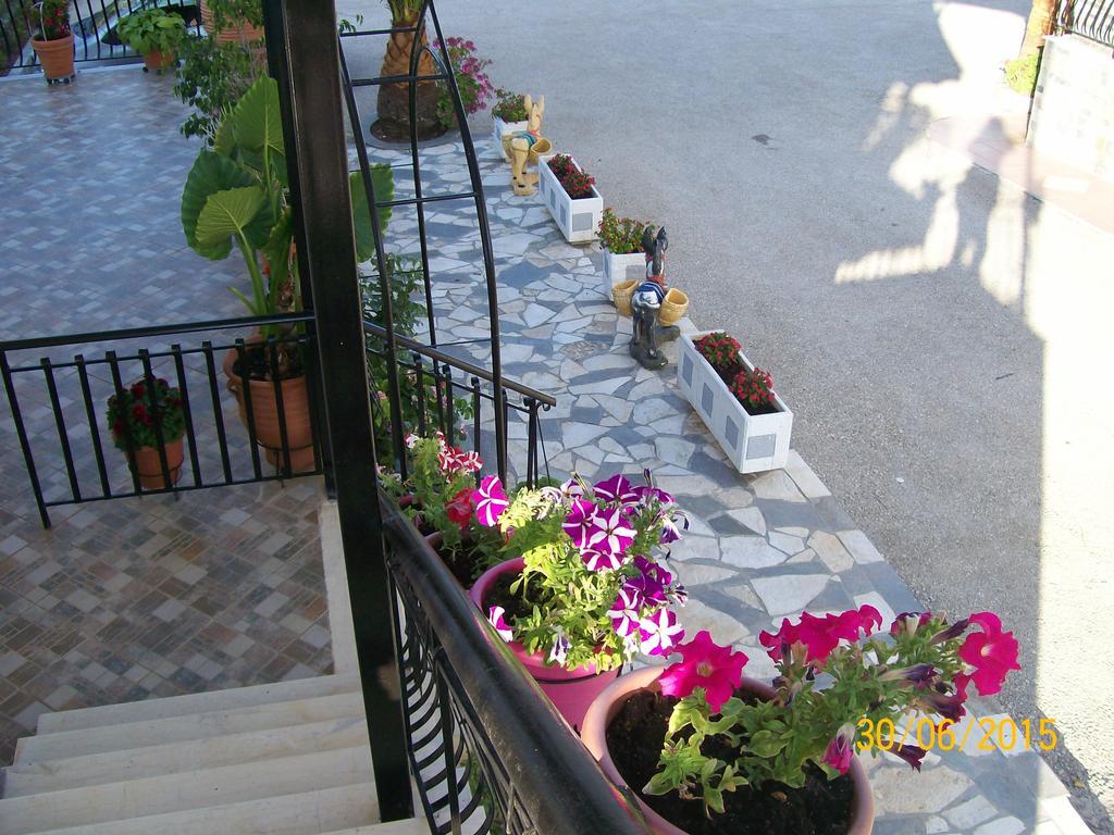 Chryspy Toulatos Studios Poulata Exterior photo